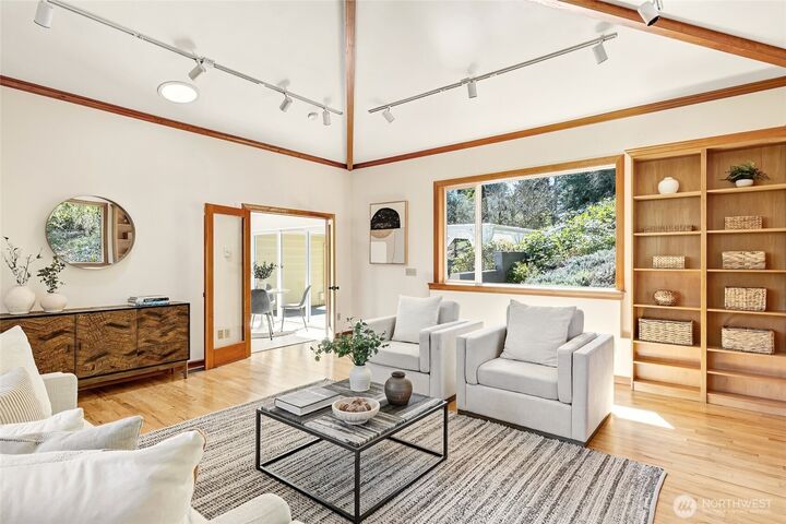 Property Photo:  2209 NE 177th Street  WA 98155 