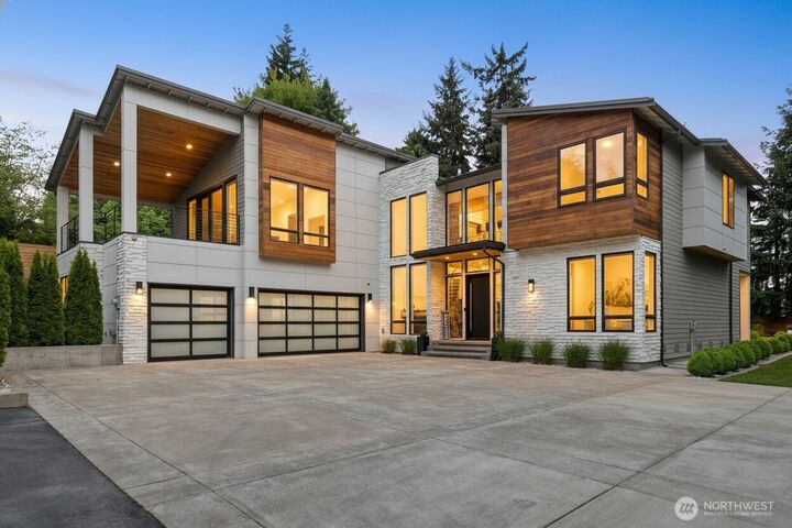 Property Photo:  9824  Fruitland Avenue E  WA 98373 