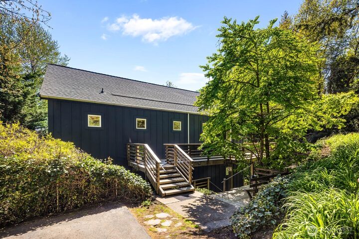 Property Photo:  15504 SE 18th Street  WA 98007 