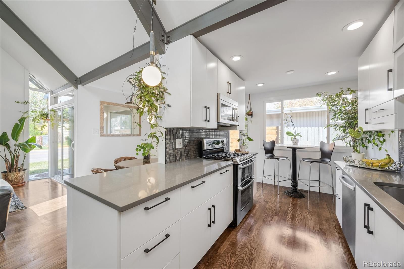 Property Photo:  1380 S Dahlia Street  CO 80222 