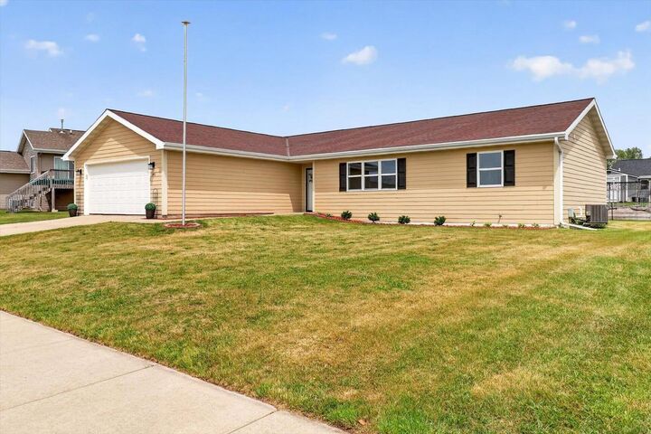 Property Photo:  2411 S Terrace Street  WI 53546 