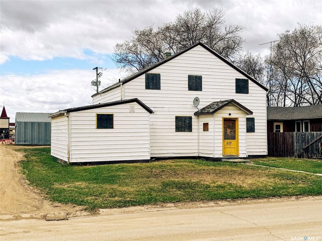Photo de la propriété:  527 6th Street  SK S0K 2A0 