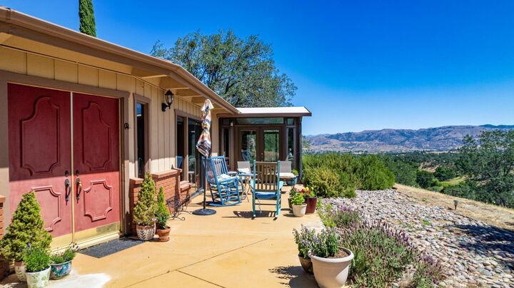 Property Photo:  20476 Old Town Road  CA 93561 