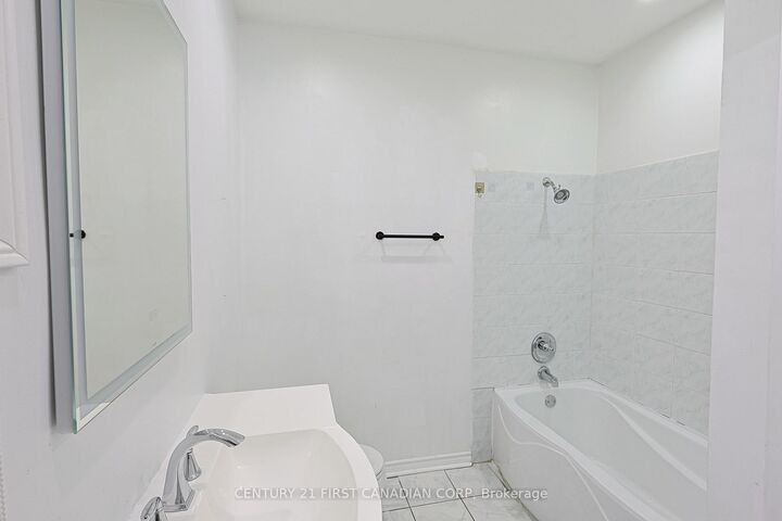 Property Photo:  201 Emerson Avenue  ON N5Z 3L5 