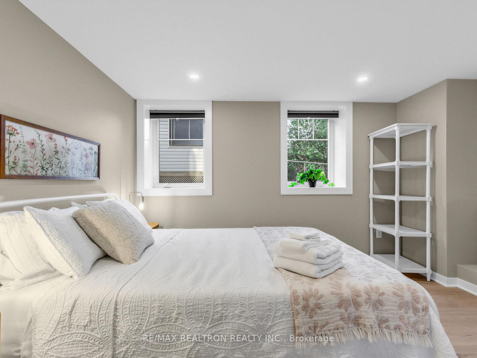Property Photo: 115 Clapperton Street ON L4M 3G3