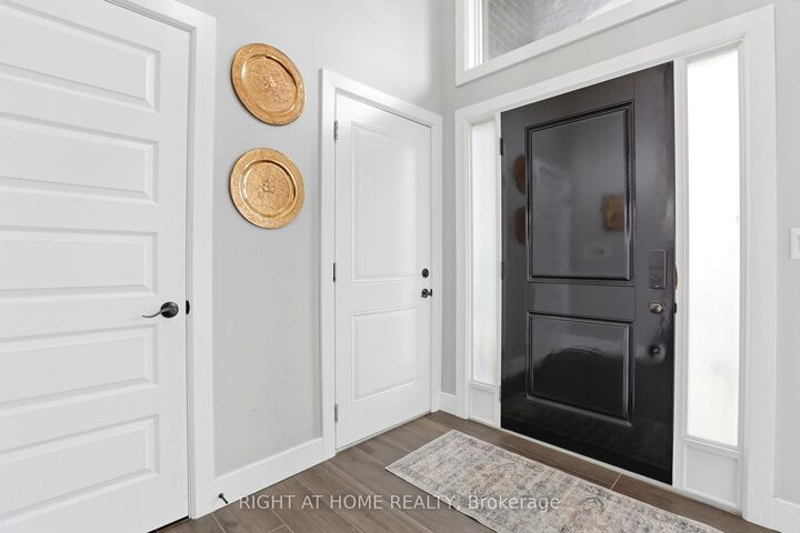Property Photo: 114 Tuscany Trail ON N7M 0R9