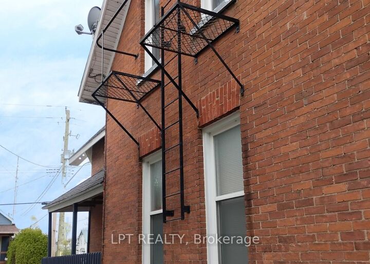 Property Photo: 71 McGonigal Street W ON K7S 1M2