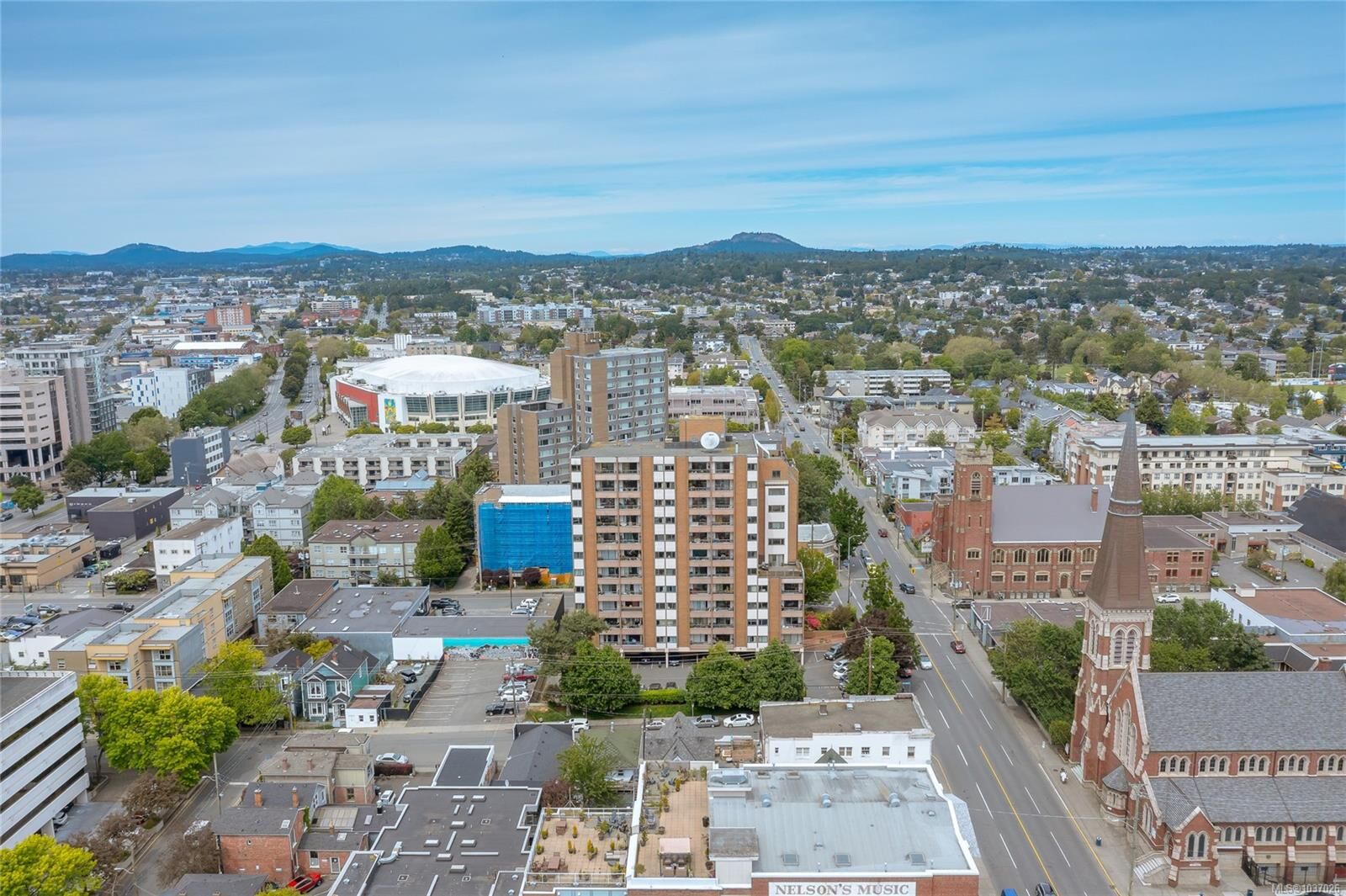 Property Photo:  1630 Quadra St 1005  BC V8W 3J5 