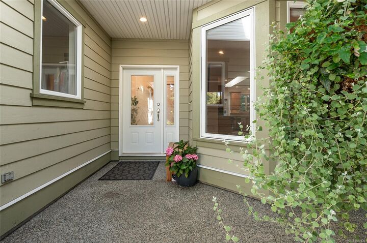 Property Photo: 1554 Marina Way BC V9P 9B5
