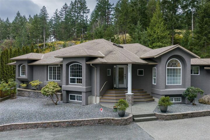 Property Photo:  6645 Elm Rd  BC V0R 2H0 