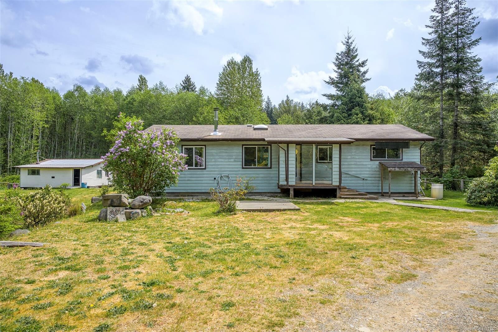 Property Photo:  400 Dyer Rd  BC V0P 1R0 