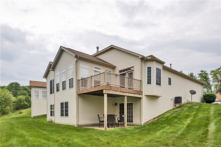Property Photo: 721 Roosevelt Blvd PA 15042