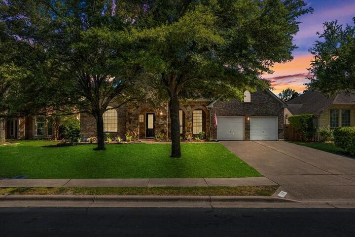 Property Photo:  2127 Clear Lake Place  TX 78665 
