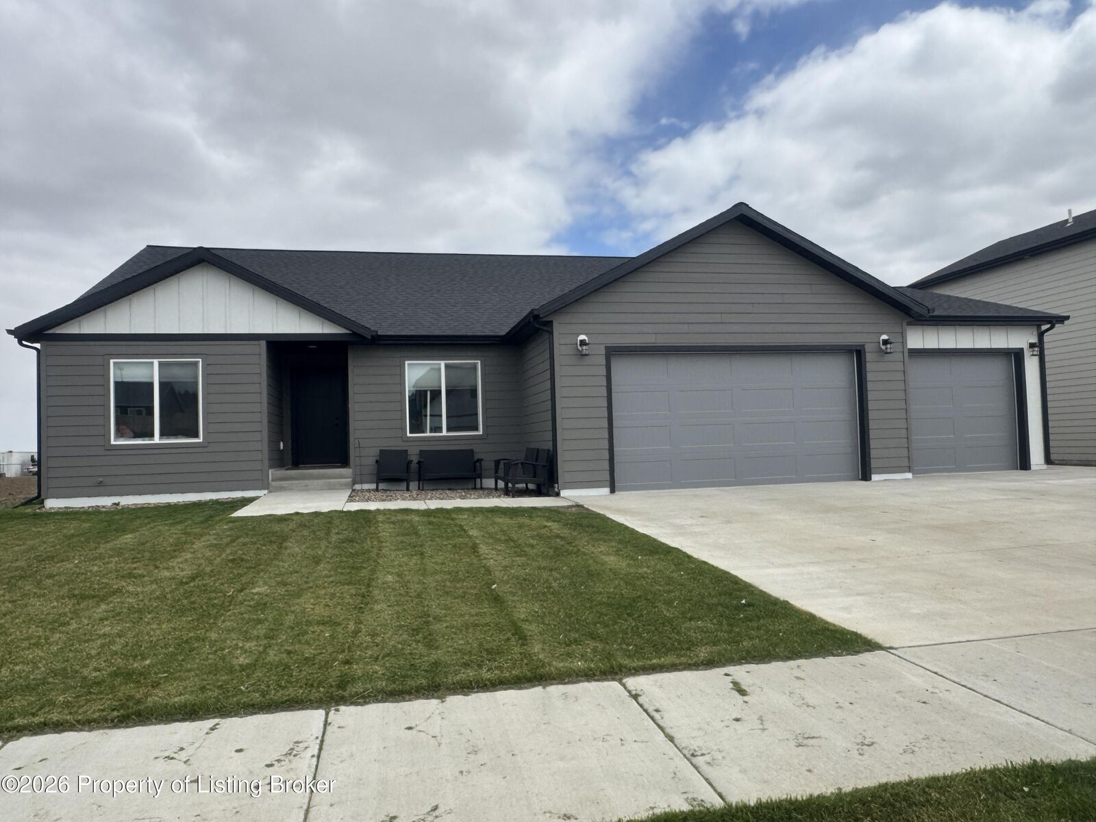 Property Photo: 1234 9th Street SW ND 58854