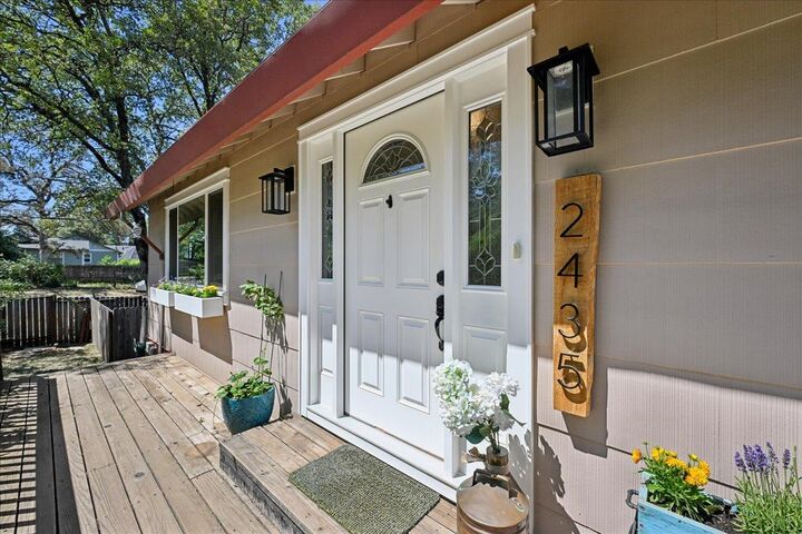Property Photo: 2435 Short Lane CA 95603