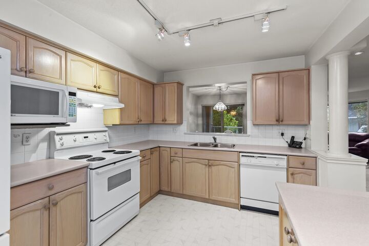 Property Photo:  2575 Ware Street 208  BC V2S 3E2 