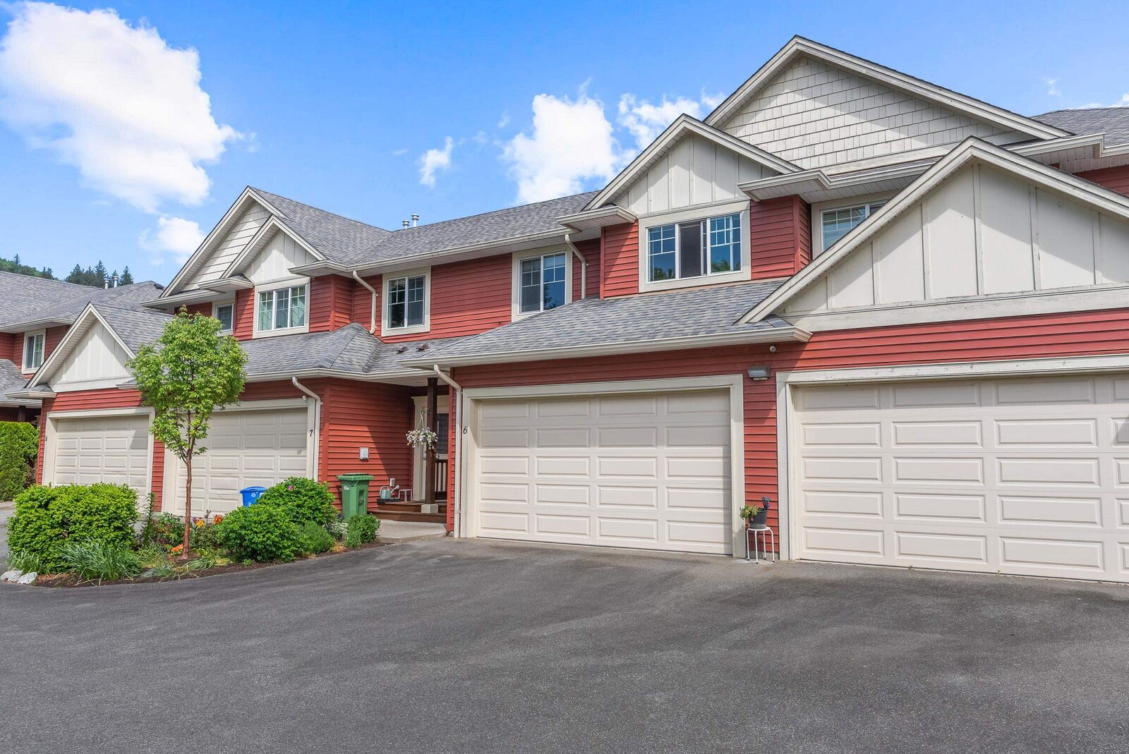 Property Photo: 7519 Morrow Road 6 BC V0M 1A2