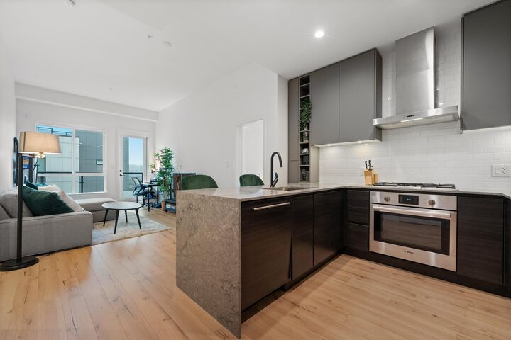 Property Photo:  3131 Murray Street 621  BC V3H 0L9 