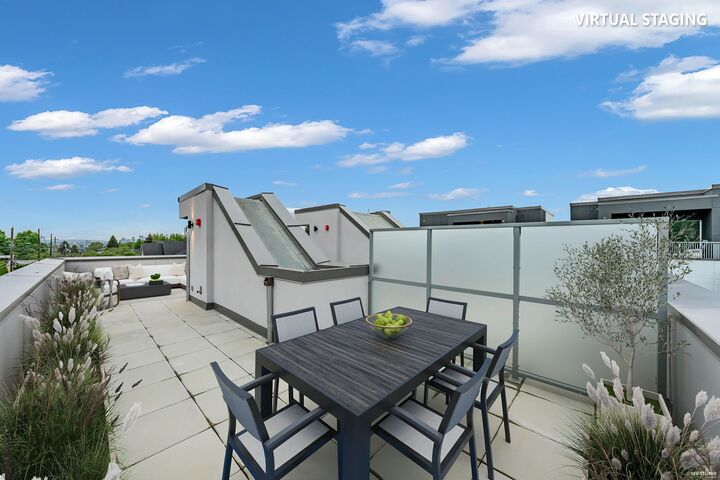 Property Photo: 1732 Templeton Drive BC V5N 0K2