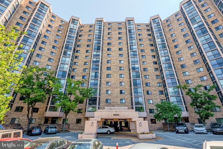 Property Photo: 5901 Mount Eagle Drive 510 VA 22303