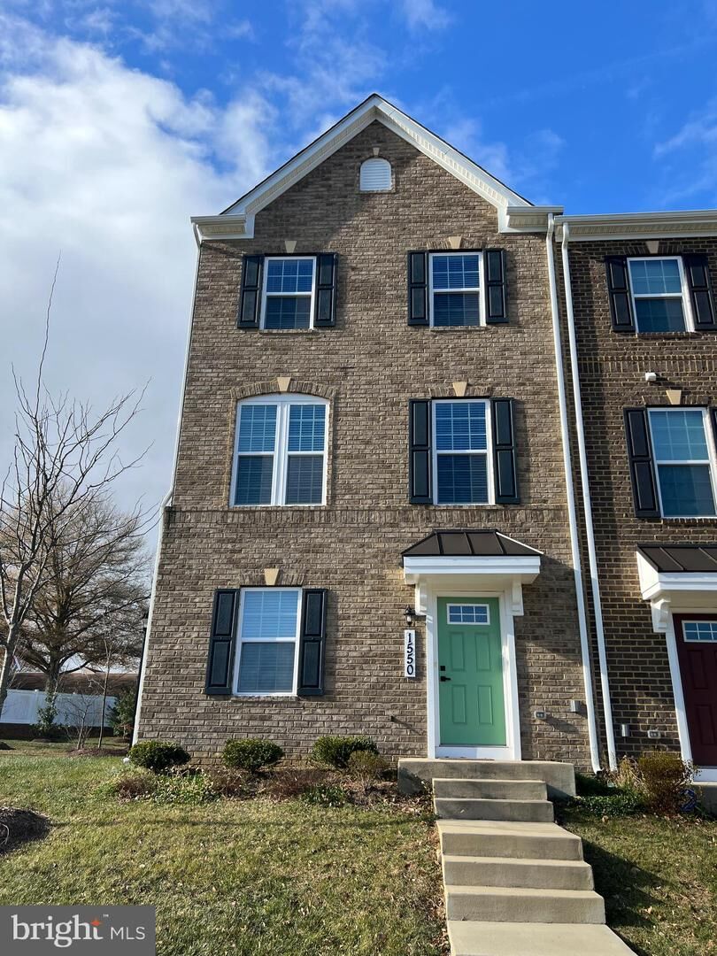 Property Photo: 1550 Adamson Way MD 20716