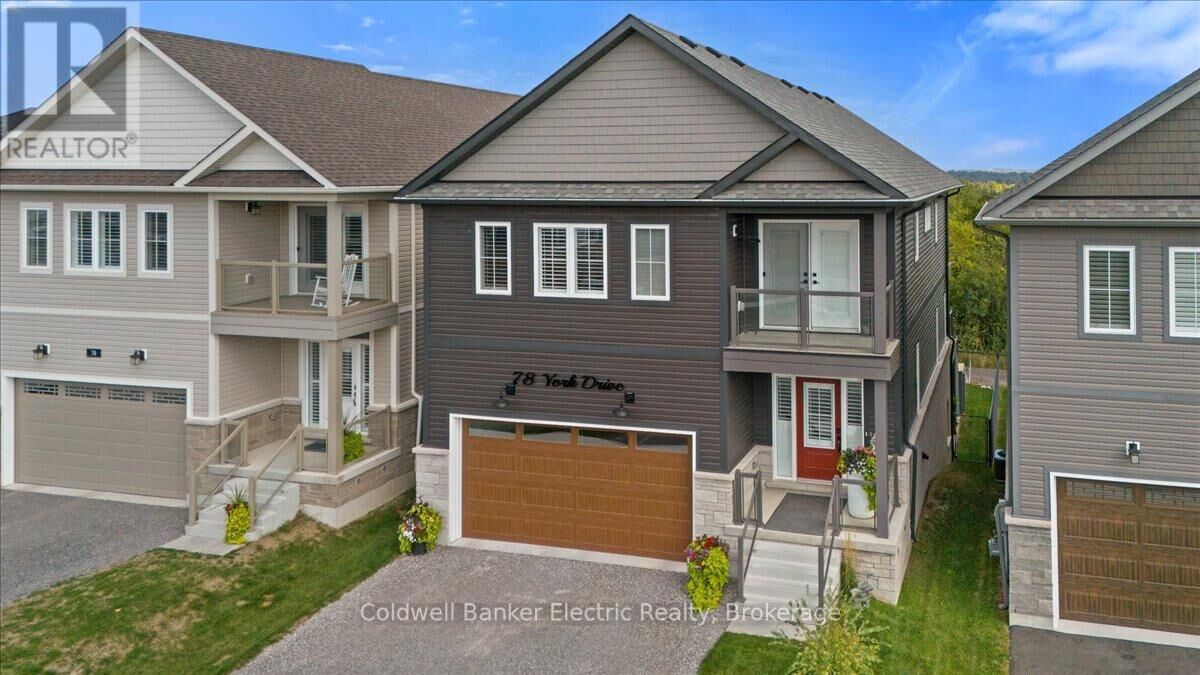 Property Photo:  78 York Drive  ON K9K 0H7 