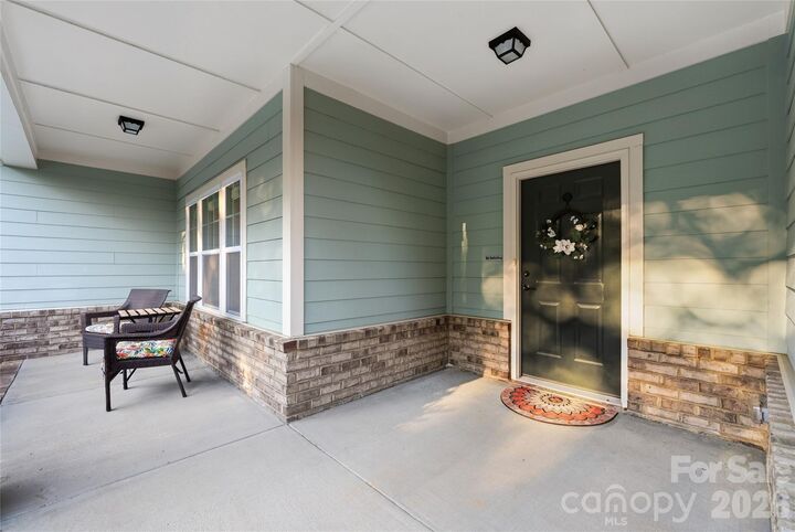 Property Photo:  5038 Stonehill Lane  NC 28104 