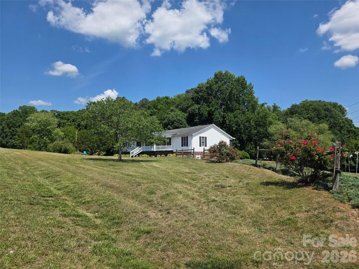 Property Photo:  320 Huffstetler Lake Road  NC 28034 