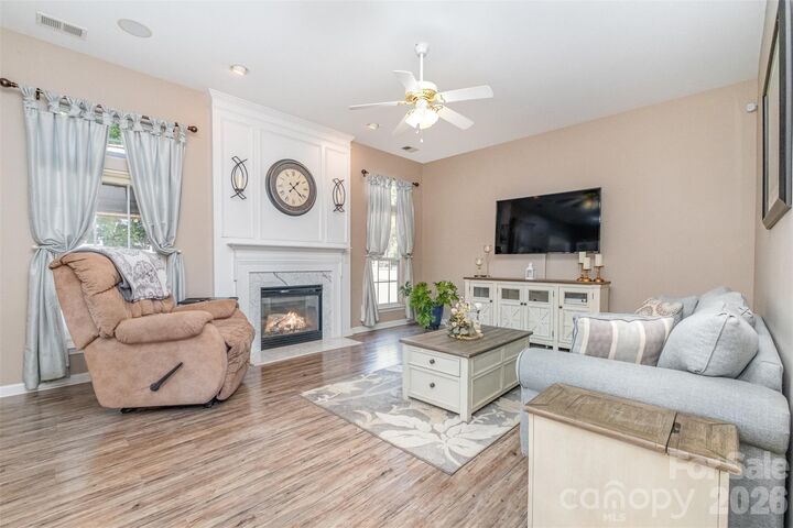 Property Photo:  6859 Lakecrest Court  NC 28037 