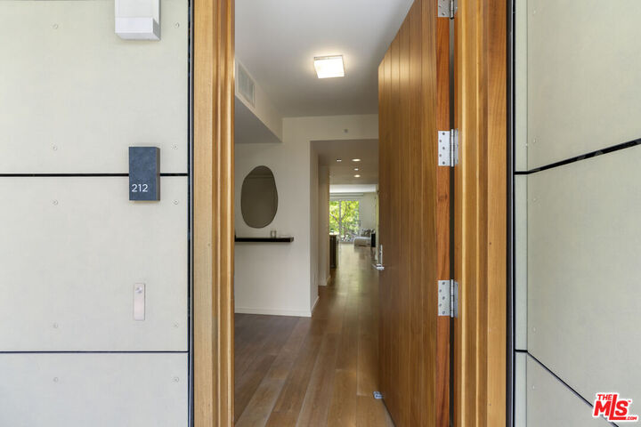 Property Photo:  1705 Ocean Ave  CA 90401 
