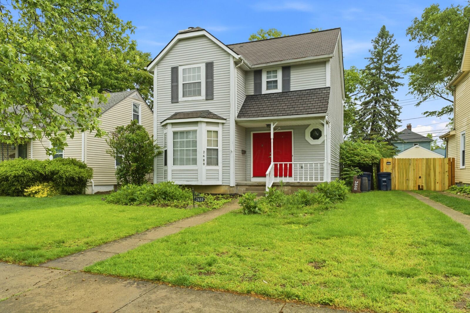 Property Photo:  2688 Bellwood Avenue  OH 43209 