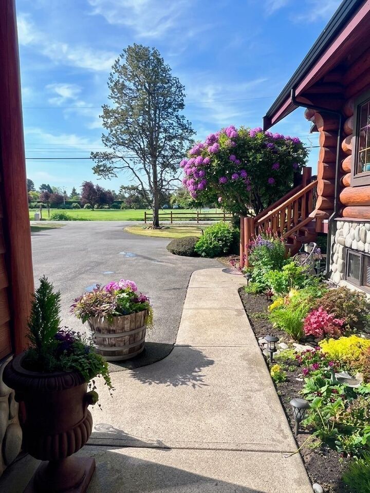 Property Photo:  16937 0 Avenue  BC V3Z 9N9 