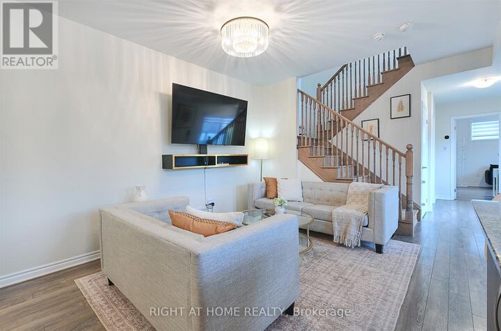 Property Photo:  1148 Dragonfly Avenue 403  ON L1X 0H5 