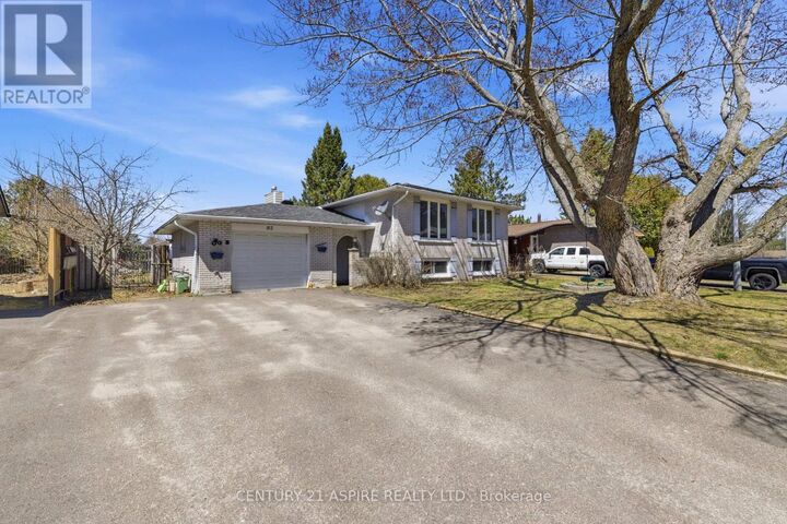 Property Photo:  93 Frontenac Crescent  ON K0J 1P0 