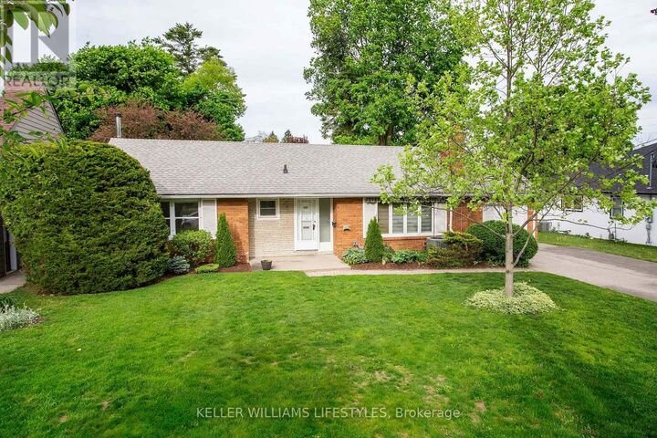 Property Photo:  423 East Mile Road  ON N6H 3K4 