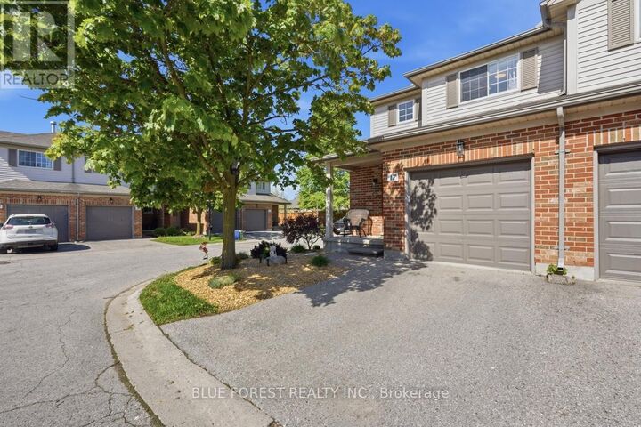 Property Photo:  1199 Reardon Boulevard 17  ON N6M 1H7 