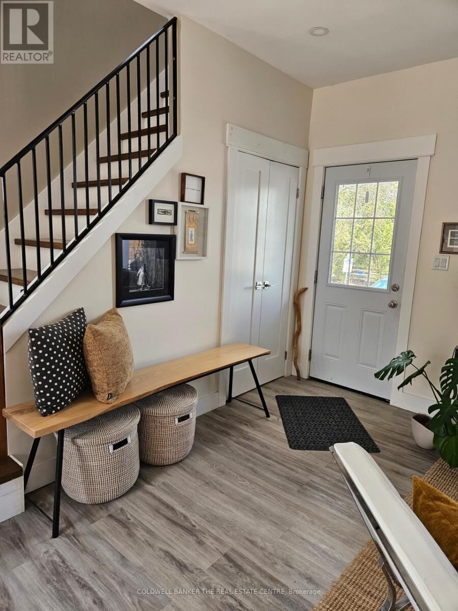 Property Photo: 61 Brock Street East B ON L9P 1K2