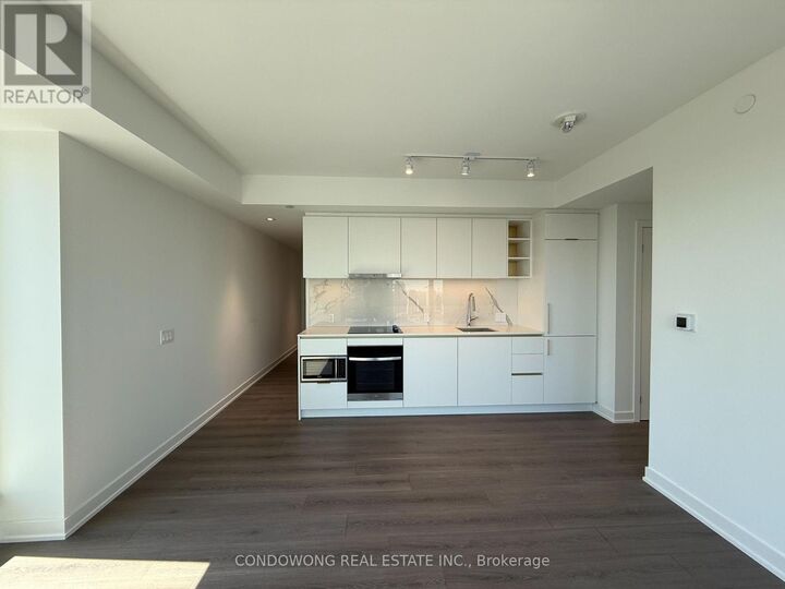 Property Photo: 8 Wellesley Street West 3309 ON M4Y 0J5
