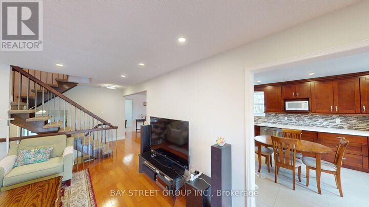 Property Photo:  2 Morning Glory Way  ON M2H 3M2 