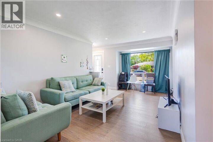 Photo de la propriété:  100 Lauris Avenue  ON N1R 5L4 