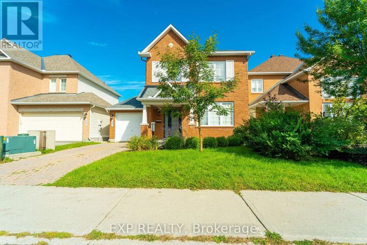 Property Photo:  28 Chartwell Avenue  ON K2G 6L6 