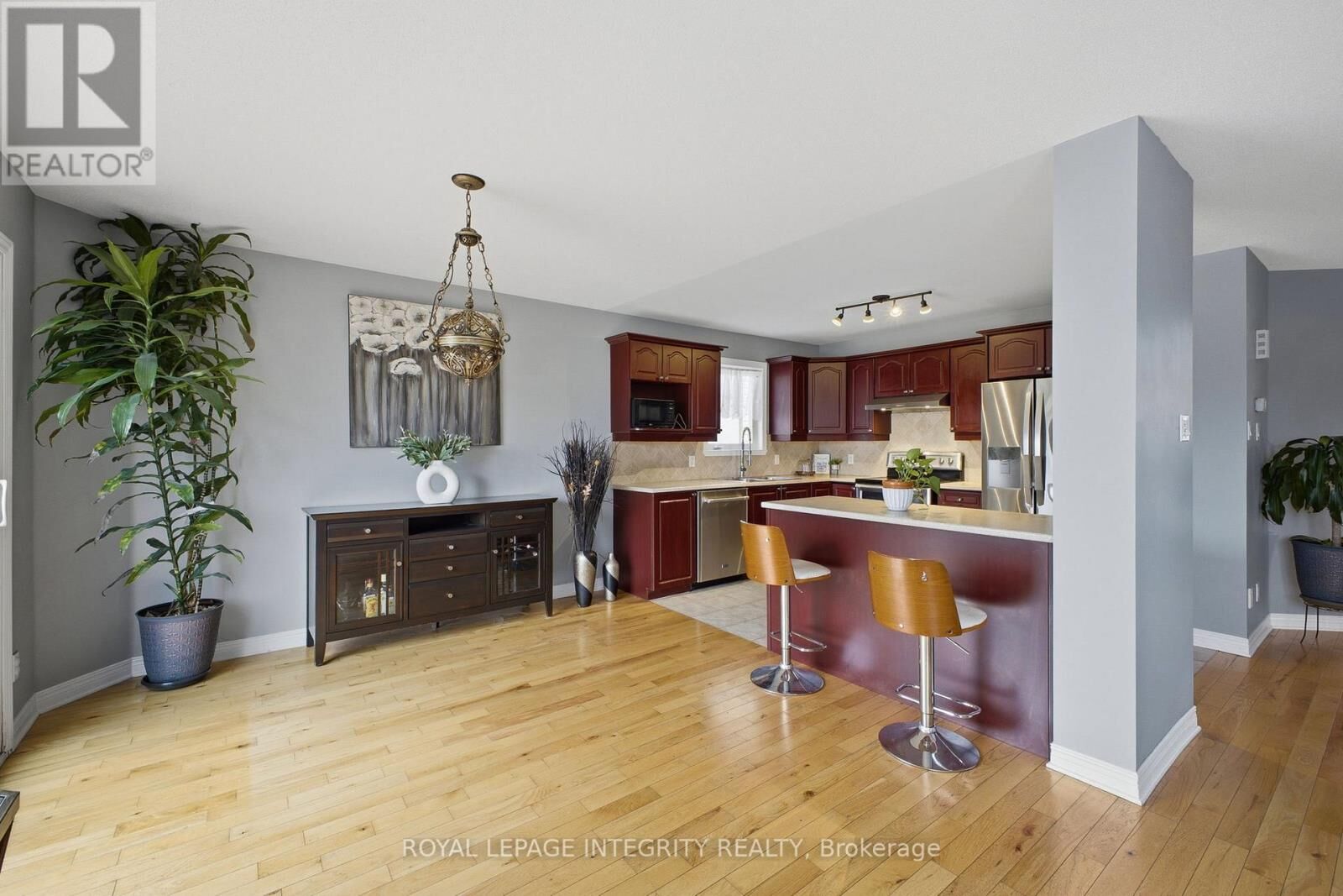 Property Photo:  2195 Patricia Street  ON K4K 1V8 