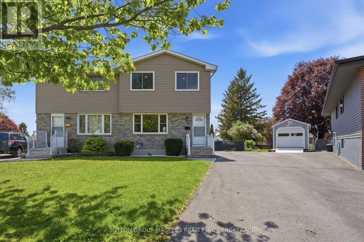 Property Photo:  15 Camden Court  ON K7K 5W6 