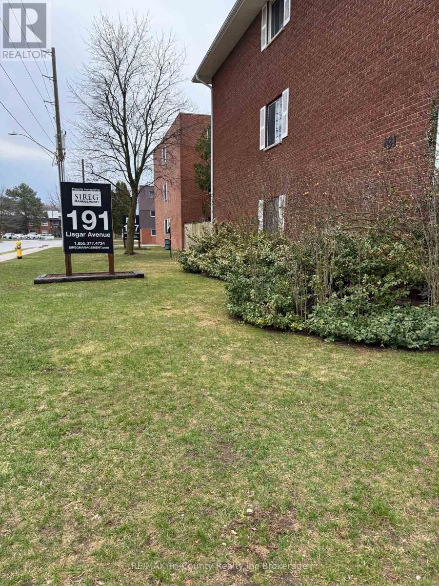 Property Photo:  191 Lisgar Avenue 301  ON N4G 3L5 