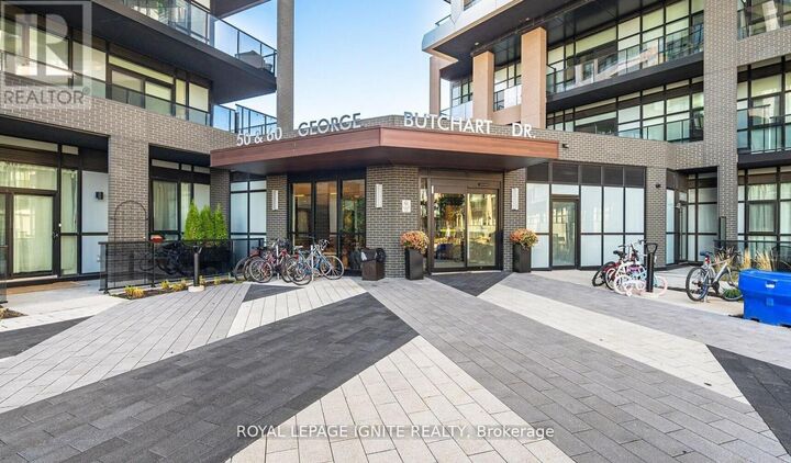 Property Photo:  50 George Butchart Drive 822  ON M3K 0C9 