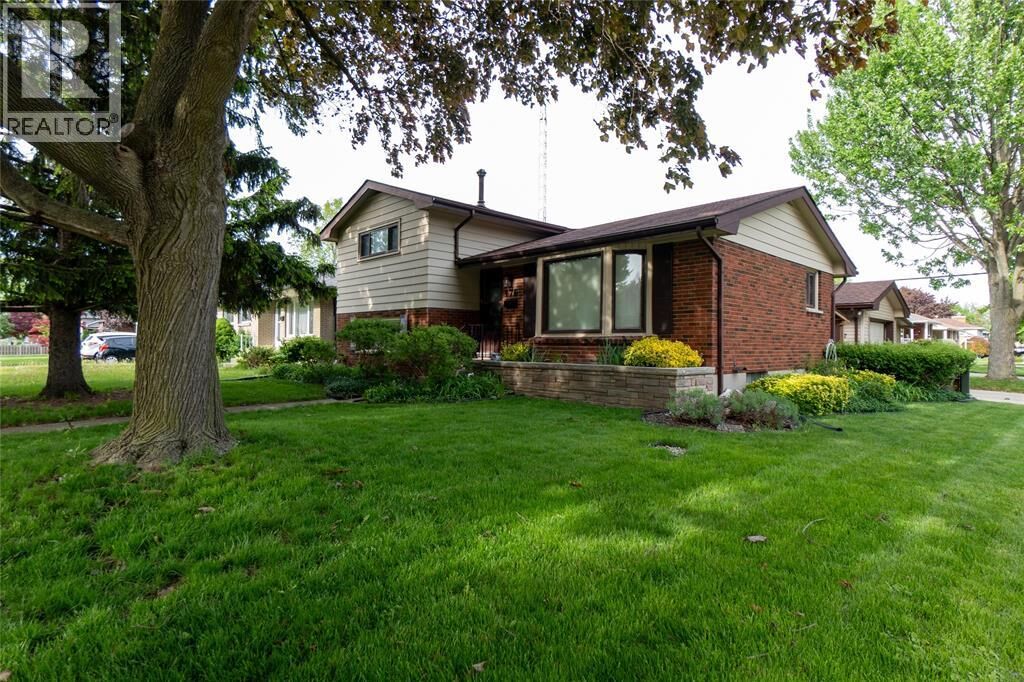 Property Photo: 176 Borden Street ON N7S 1E9