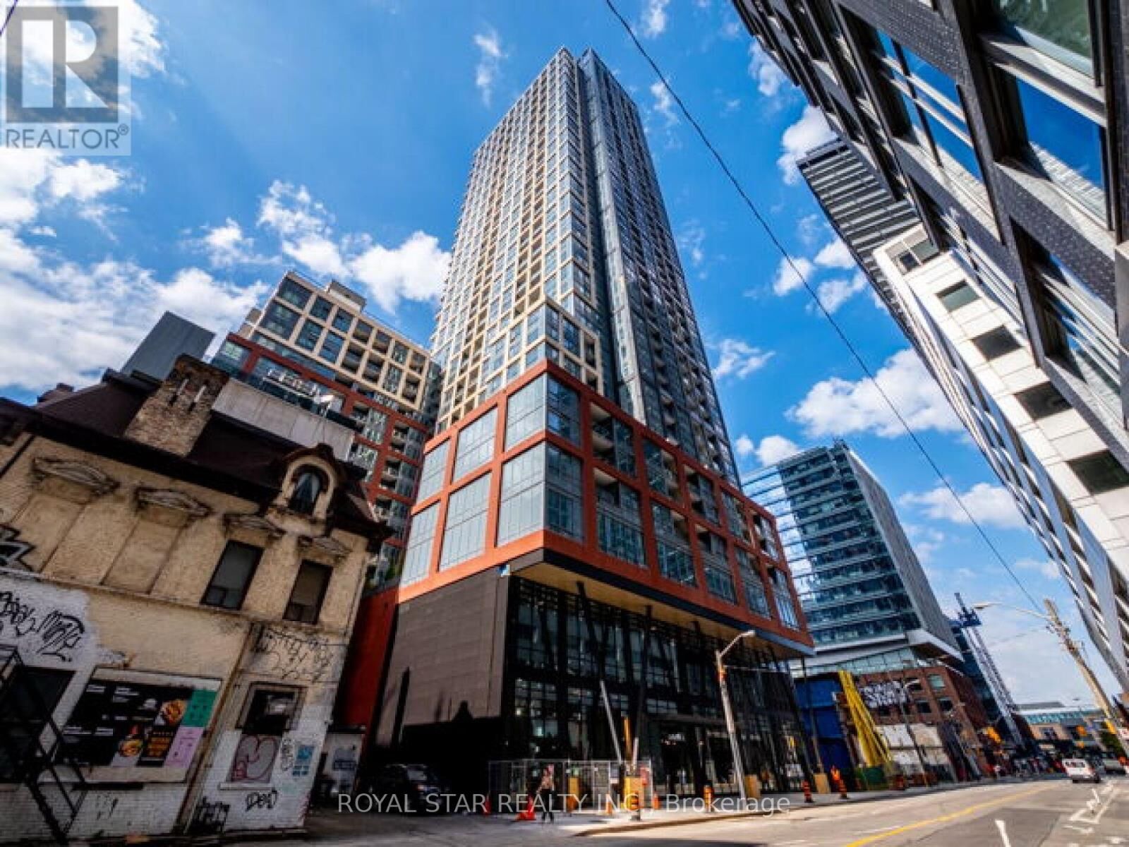 Property Photo:  108 Peter Street 518  ON M5V 2G7 