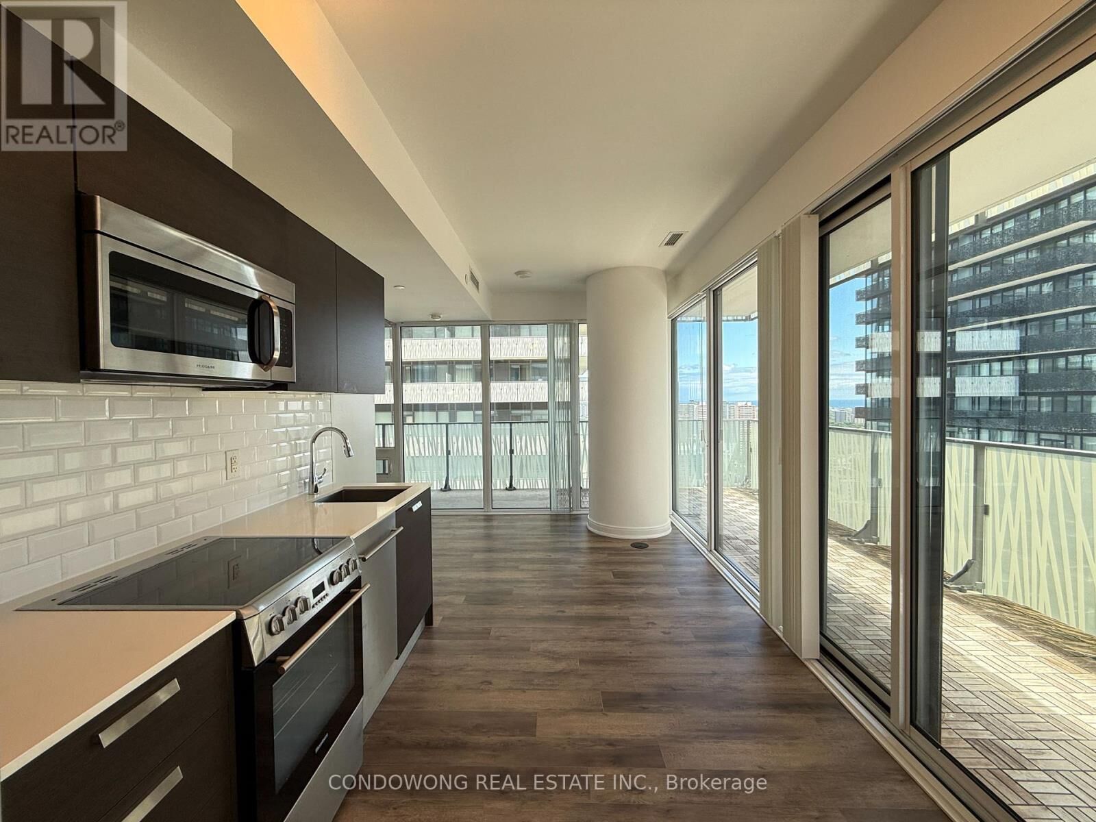 Property Photo:  42 Charles Street East 3102  ON M4Y 0B7 