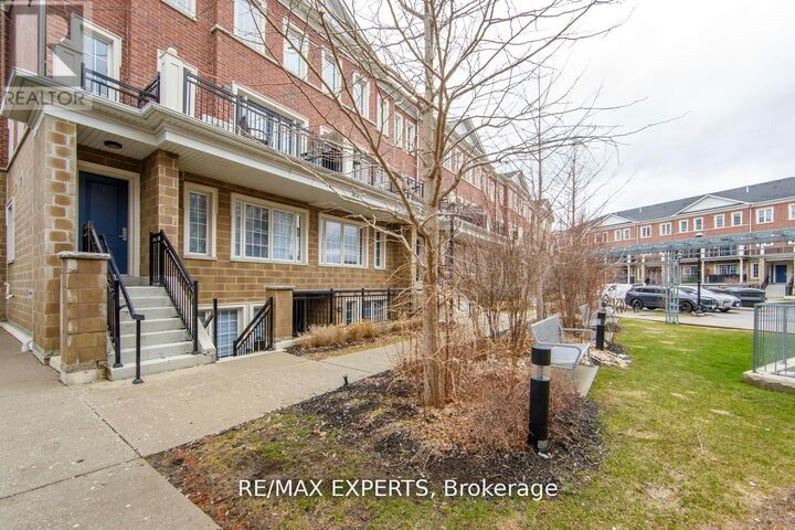 Property Photo:  26 Bruce Street C03  ON L4L 0H4 