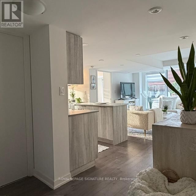 Property Photo:  1401 O'Connor Drive 519  ON M4B 2S9 